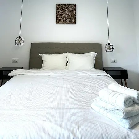 Apartment Modern Escape In Urban Plaza Brasov